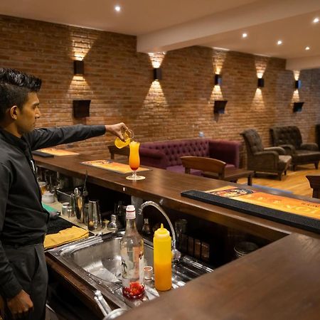 נוארה אליה Galway Heights Hotel מראה חיצוני תמונה