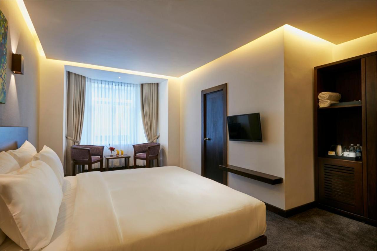 נוארה אליה Galway Heights Hotel מראה חיצוני תמונה