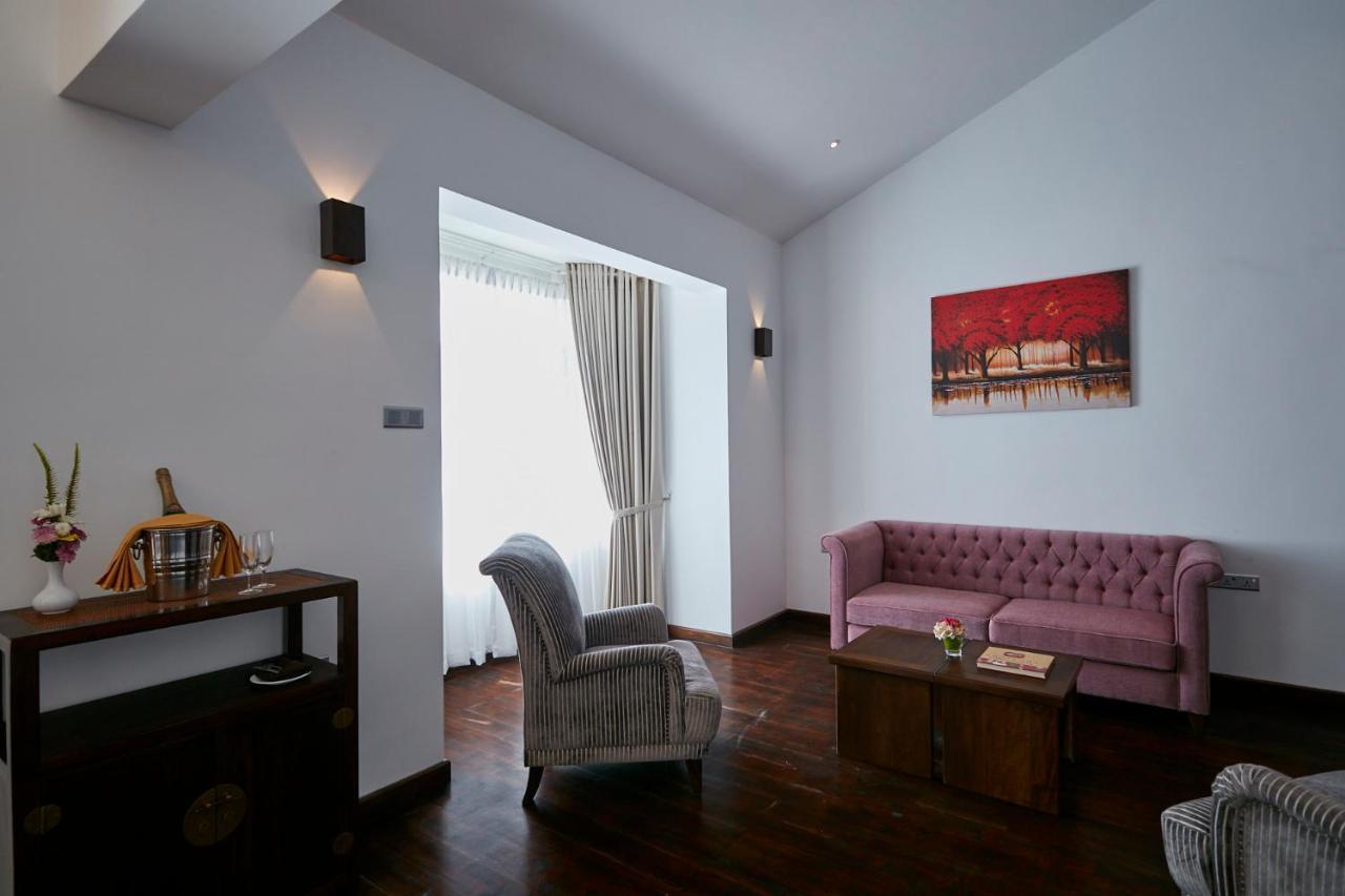 נוארה אליה Galway Heights Hotel מראה חיצוני תמונה