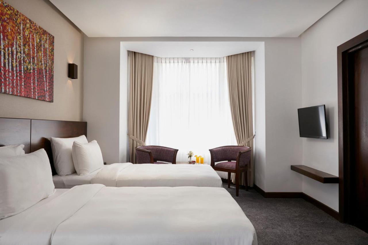 נוארה אליה Galway Heights Hotel מראה חיצוני תמונה