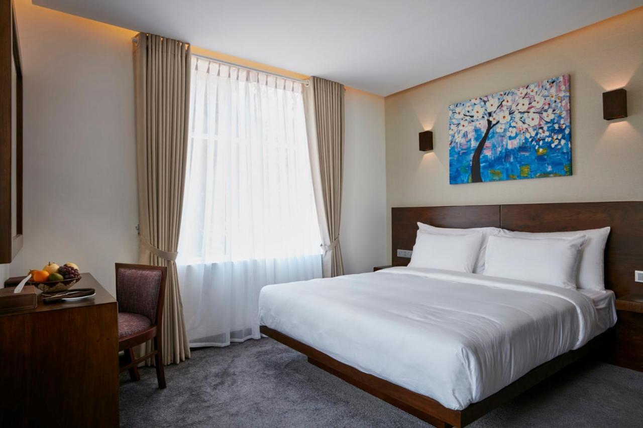 נוארה אליה Galway Heights Hotel מראה חיצוני תמונה