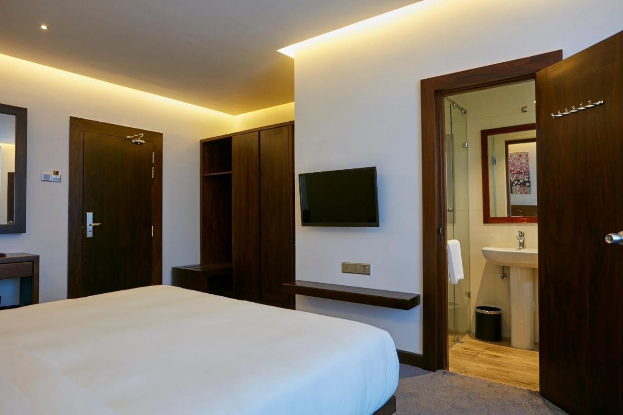 נוארה אליה Galway Heights Hotel מראה חיצוני תמונה