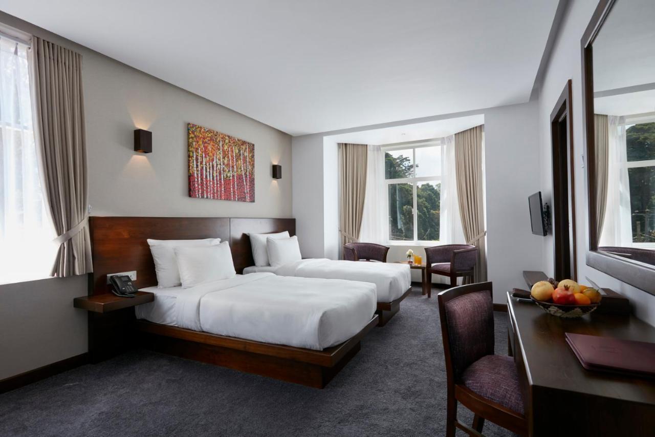 נוארה אליה Galway Heights Hotel מראה חיצוני תמונה