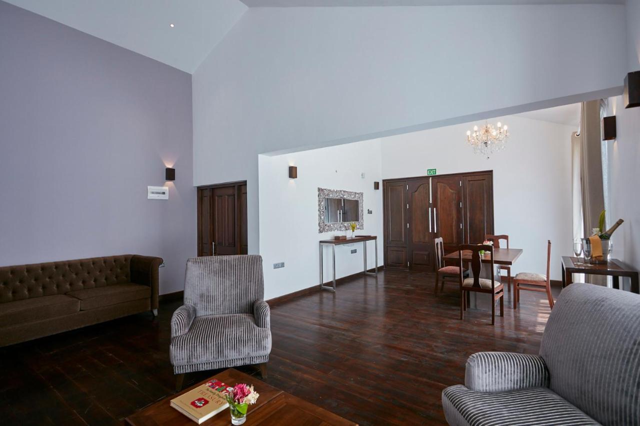 נוארה אליה Galway Heights Hotel מראה חיצוני תמונה
