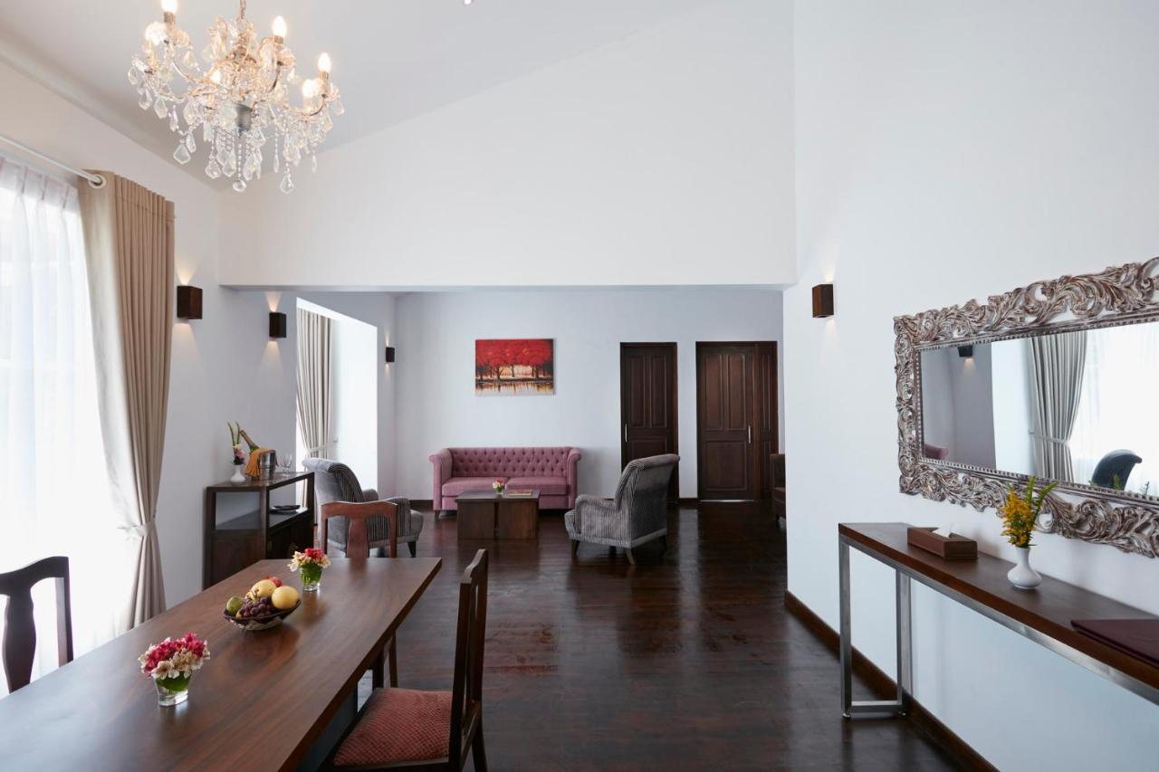 נוארה אליה Galway Heights Hotel מראה חיצוני תמונה