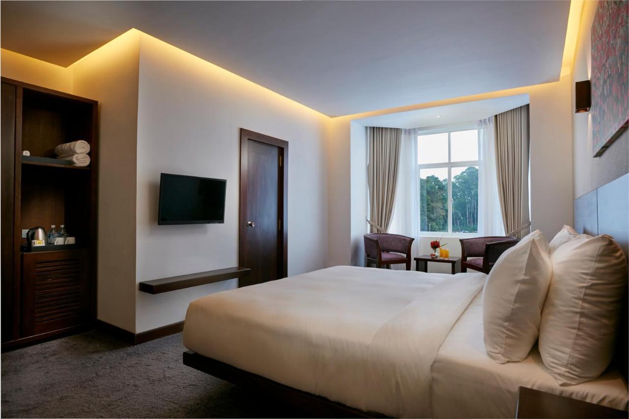 נוארה אליה Galway Heights Hotel מראה חיצוני תמונה
