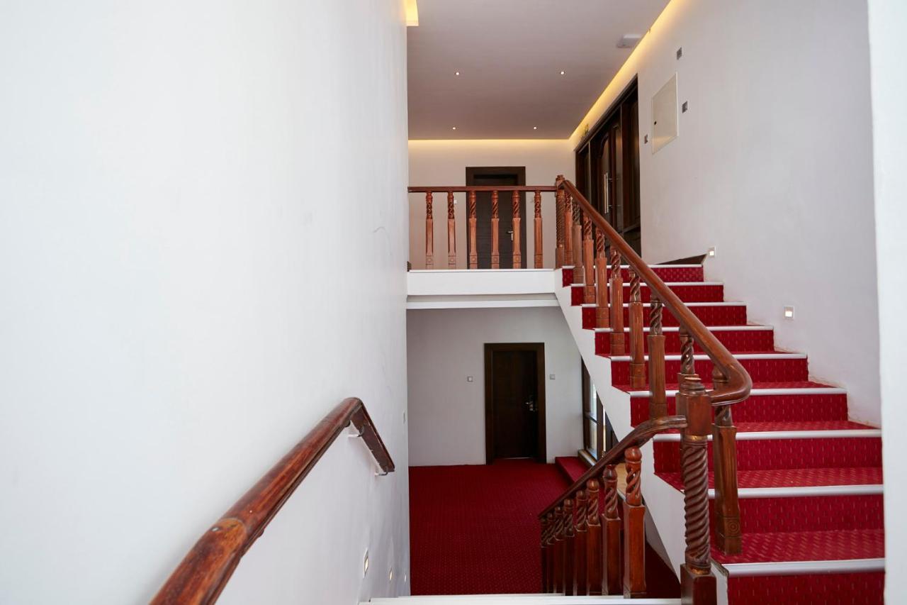 נוארה אליה Galway Heights Hotel מראה חיצוני תמונה